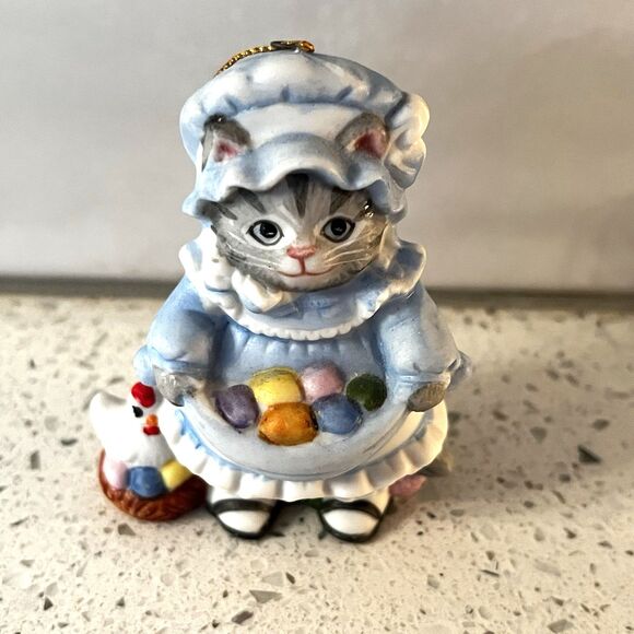 Kitty Cucumber Cat Backyard Chicken Eggs Basket Ornament Schmid Vintage 1988 - Picture 2 of 6